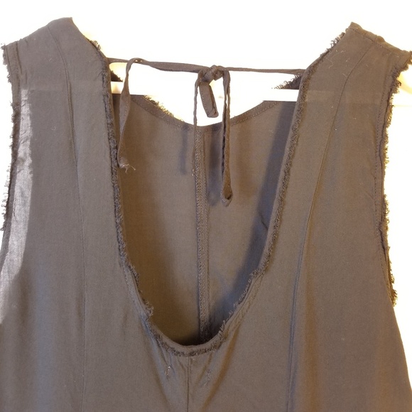 Ecoté | sleeveless, big spin blouse - Picture 2 of 7